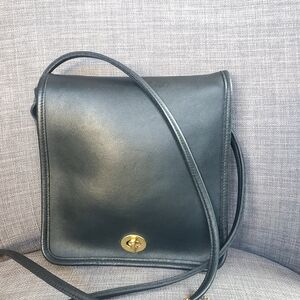Vintage Coach Navy Compact Pouch